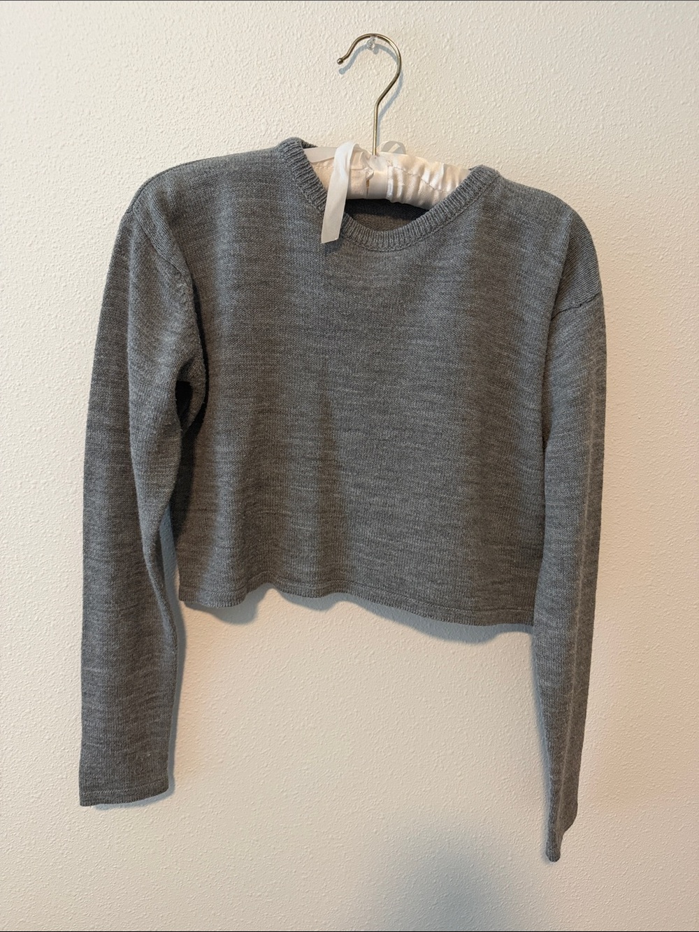 Brandy Melville Gray Cropped Knit Sweater